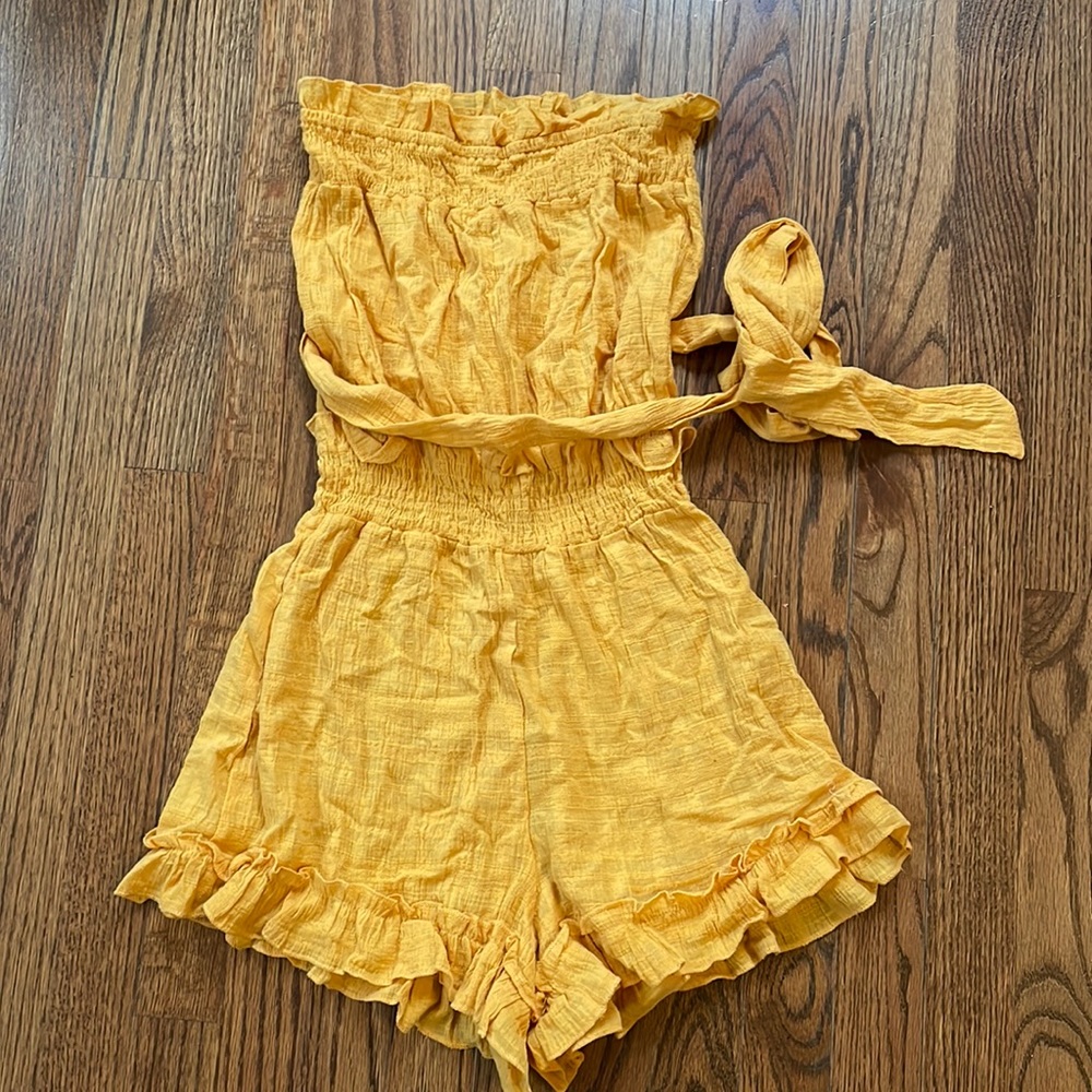 NWOT yellow jumper shirt one piece size medium